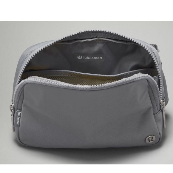 Lululemon Everywhere Belt Bag Large 2L- Rhino Grey - Picture 5 of 8